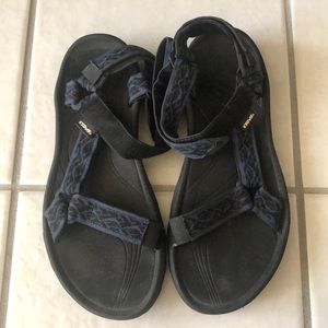 Teva hurricane 4 way Size 10 men’s navy black